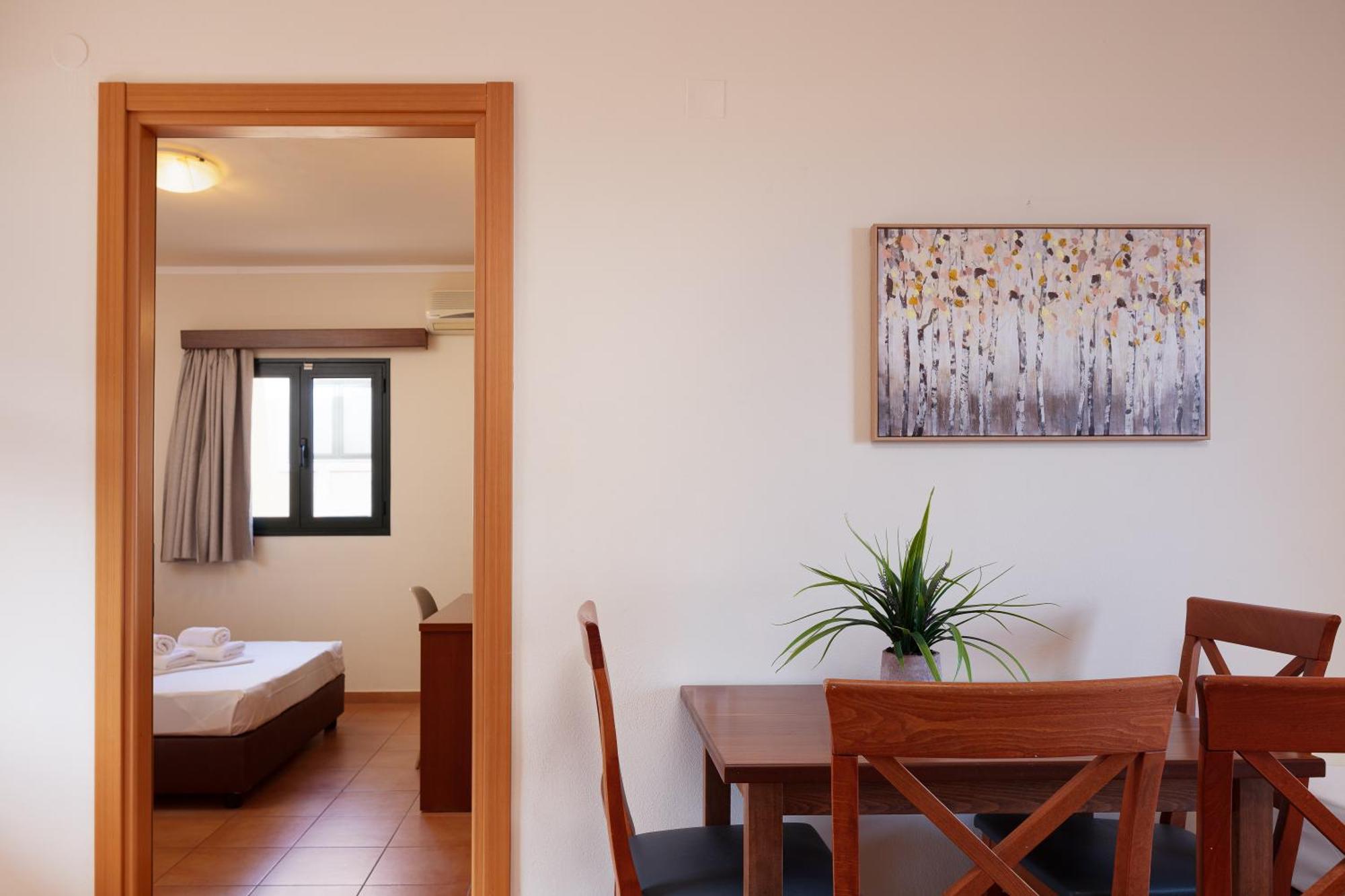 Dia Apartments แอร์ซอนิสซอส ภายนอก รูปภาพ