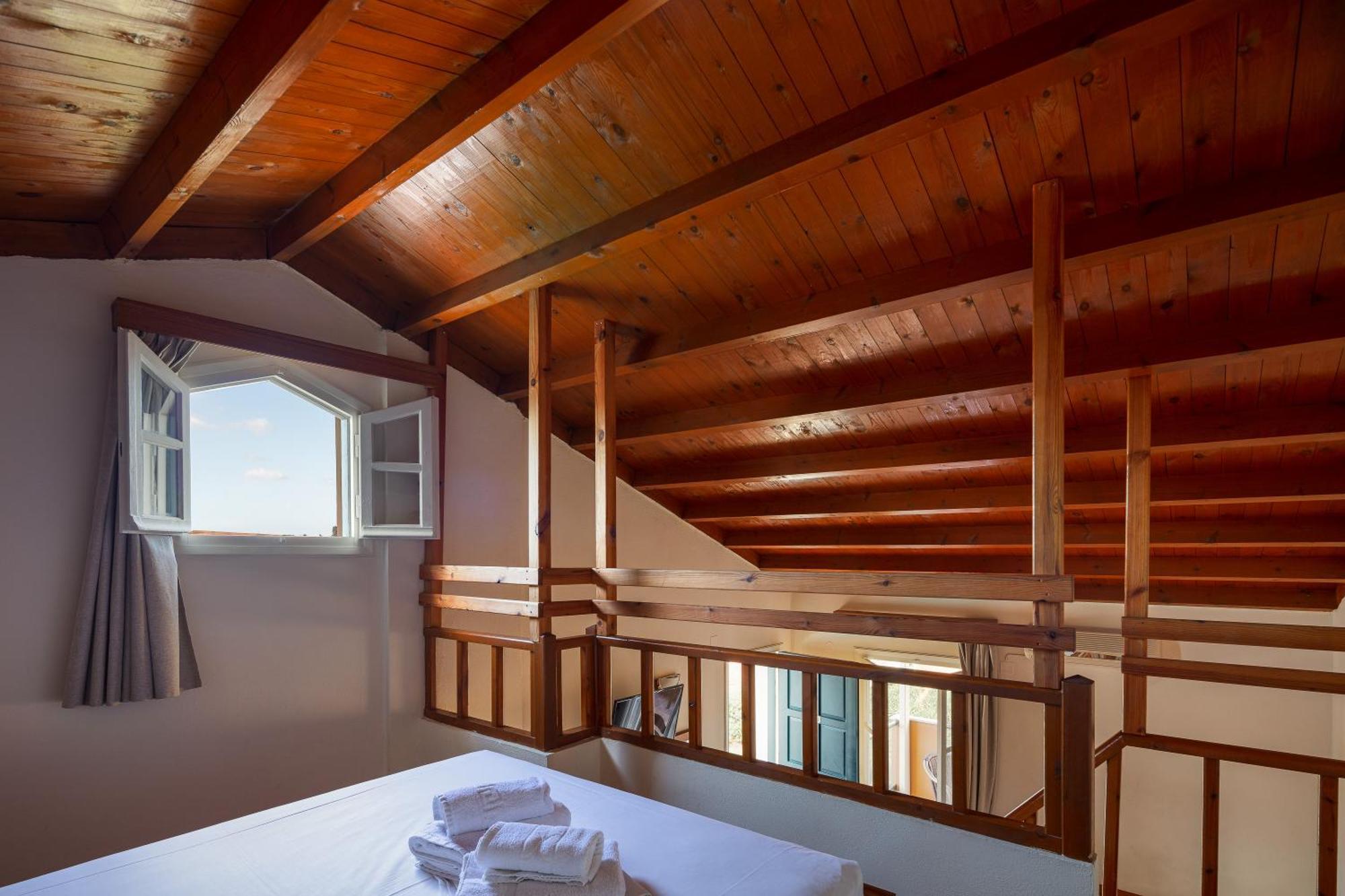 Dia Apartments แอร์ซอนิสซอส ภายนอก รูปภาพ